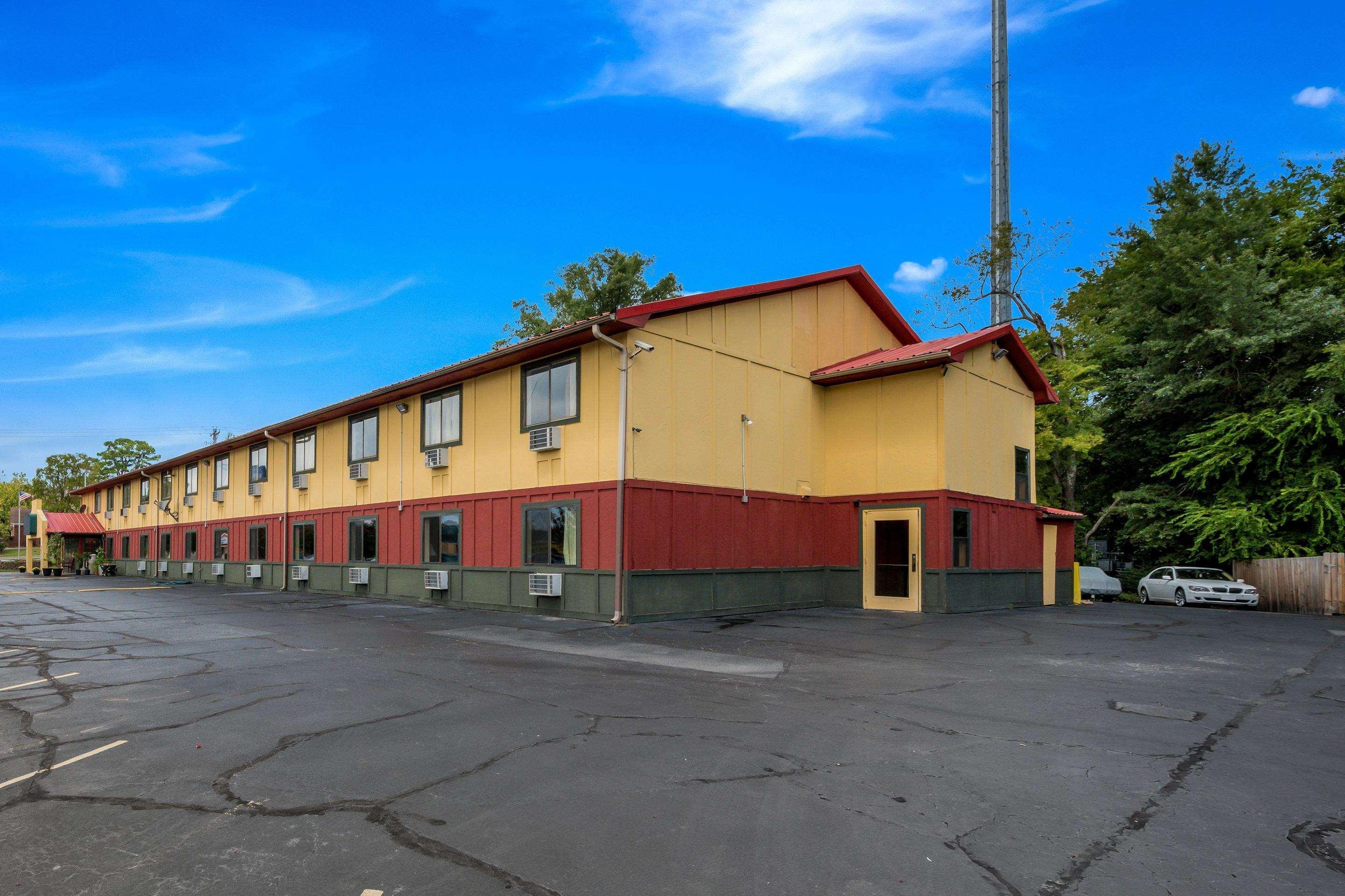 Rodeway Inn Benton Exteriör bild